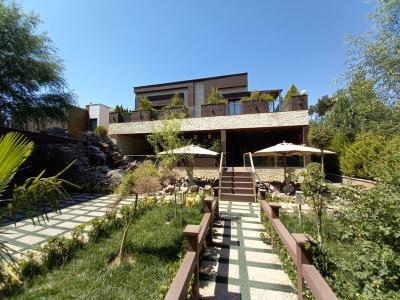 1075 متر کاخ ویلایی فاخر در شهریار