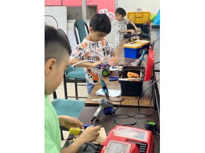 آموزشگاه خانه رباتیک ایران (ساری)