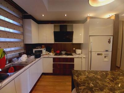 باغ ویلا 1000 متری با امنیت بالا در شهریار