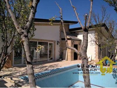 ویلا با تمامی امکانات به متراژ 750 متر 