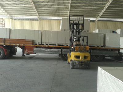 سقف کناف دکوراتیو-شرکت مروارید بندر پل تولیدکننده پانل های گچی و تایل گچی روکش PVC با برند (Gypol)
