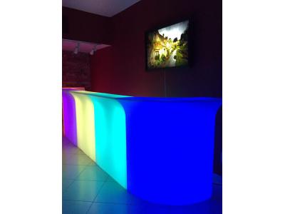 اجاره میز ، نیمکت ، میز بار و انواع میز های دیگر نور یا ( led )