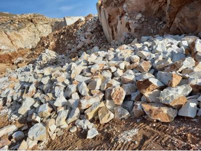 فروش سنگ لاشه کربنات کلسیم 