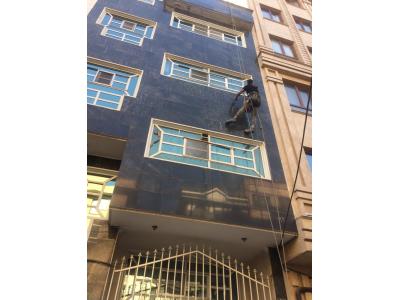 پیچ کردن سنگ نما ساختمان