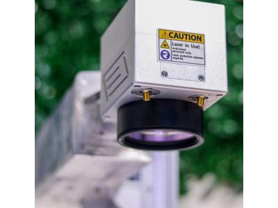 دستگاه فایبر لیزر حکاکی و برش ( 30 وات و 50 وات )