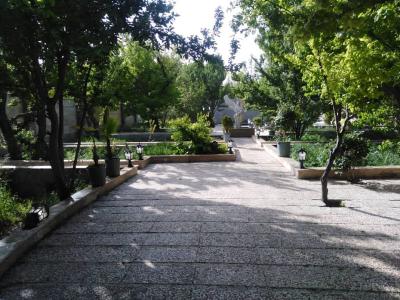 باغ ویلا در کرج-800 متر باغ ویلا با درختان قدیمی در شهریار