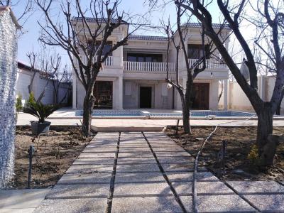 900 متر باغ ویلای مشجر بسیار زیبا در شهریار