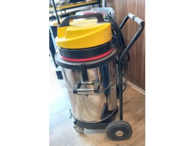 جاروبرقی صنعتی ۳ موتوره آب و خاک 