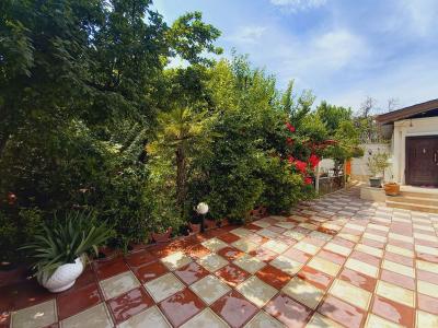 725 متر باغ ویلا با استخر فوق العاده در شهریار