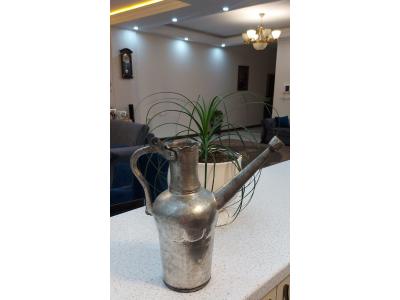 آفتابه مسی عتیقه  زیبا و تمیز کاملا نو