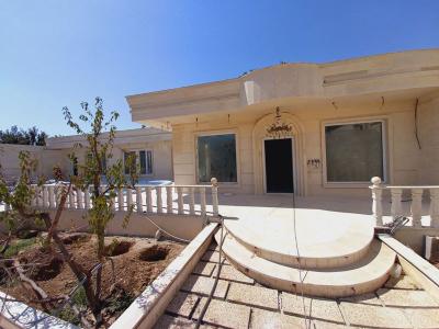 باغ ویلای نوساز 820 متری در شهریار