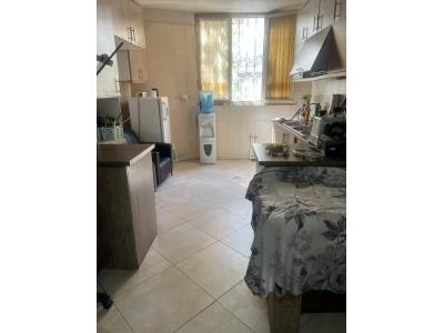 آموزشگاه صنایع دستی و طراحی و دوخت  شقایق سفید در باغ فیض