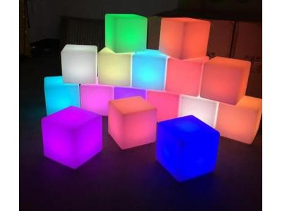 LED-اجاره میز ، نیمکت ، میز بار و انواع میز های دیگر نور یا ( led )