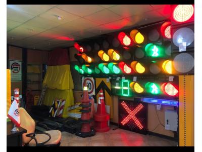 تولید و فروش چراغ راهنمایی و رانندگی