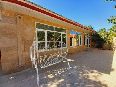 1050 متر باغ ویلا با استخرسرپوشیده در شهریار