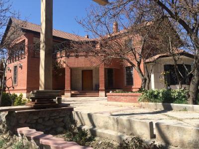  فروش باغ ویلا 8000 متری در لم آباد(کد262)