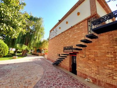 2150 متر باغ ویلای بسیار زیبا در شهرک زیبادشت