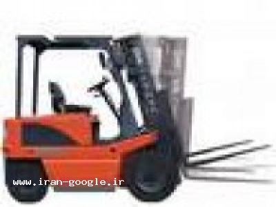 تخلیه بار از کشتی و بارگیری شرکت شاهین طلایی کیش