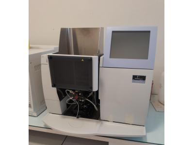 تعمیر و سرویس جذب اتمی ( اتمیک ایزوربشن) شرکت آرا تجهیز فارمد  