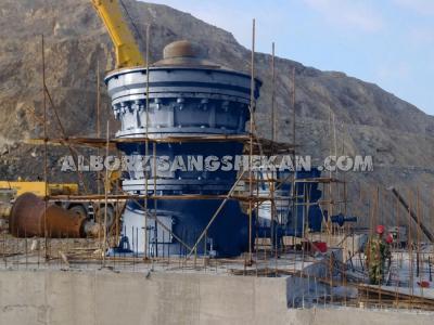 سنگ شکن ژیراتوری 