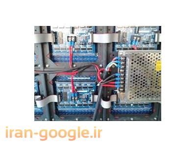 کابینت تابلو روان در انواع مختلف  -هم سطح با درب حرفه ای وقفلی - هم سطح با فریم آلومینیم با رنگ کارخانه ودرب کشویی گالوانیزه - قاب غیر مسطح در دو مدل حاشیه دار وبدون حاشیه  با متنوعترین قاب های تابلو روان آماکو به مشتری خود حق انتخاب داده ورضایت مشتر