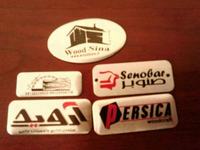 تولید کننده مارک آلومینیومی و کریستالی ، چاپ روی برچسب و لیبل