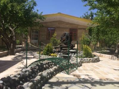 فروش باغ ویلا ۱۲۰۰ متری در کردزار شهریار(کد138)