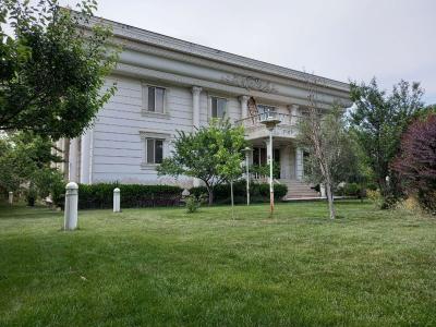 کاخ ویلا 2000 متری سوپر لوکس در شهرکی فاخر