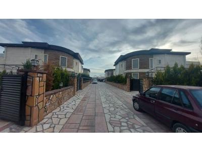 800 متر باغ ویلا باپایان کار و جواز در شهریار