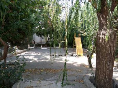 دارای سند و سهمیه آب- فروش باغ ویلا در میدان حافظ شهریار با سند