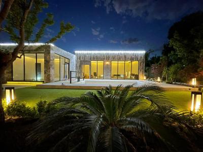 باغ ویلایی-706 متر باغ ویلای با طراحی مدرن در شهریار