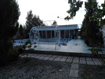 استخر روباز-1200 متر باغ ویلا شیک و مشجر در بکه شهریار