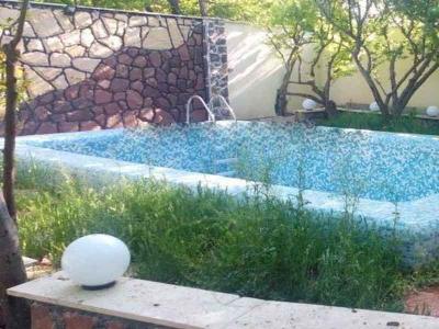 1000 متر ویلا باغ با بنای بسیار خاص و شیک 