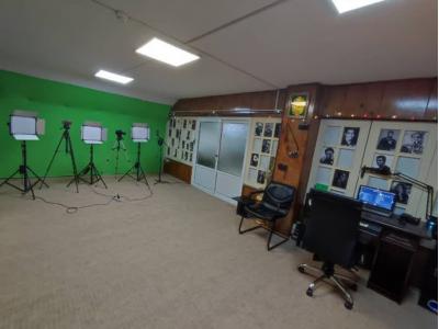 کارگاه فن بیان-اجاره استودیو کروماکی،استودیو صدابرداری با تمامی تجهیزات نور،صدا و دوربین