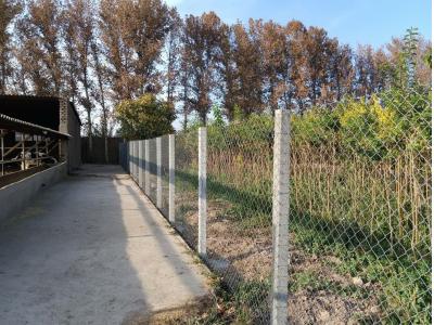 نصاب توری - نصاب فنس - نصب پایه بتونی - نصب توری - هزینه نصب پایه بتونی - توری کشی