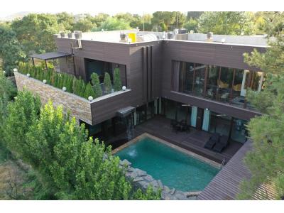 1075 متر کاخ ویلایی فاخر در شهریار