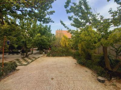 خرید آبنما-2800 متر باغ ویلا با بنای قدیمی در شهریار