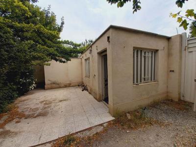 باغچه 800 متری با بنای قدیمی در شهریار