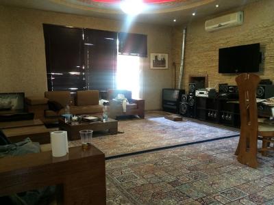 فروش باغ ویلا 1000 متری در شهرک والفجر (کد214)