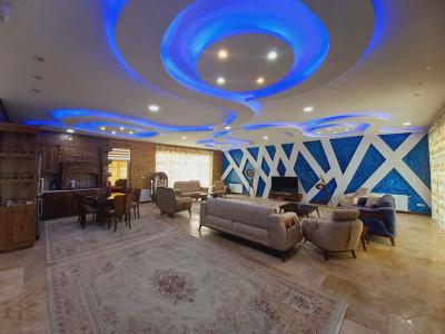 1000 متر باغ ویلای لوکس استخردار در شهریار