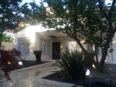 فروش باغ ویلا 1000 متری در کردزار (کد261)