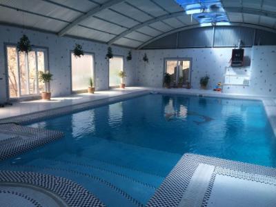 فروش باغ ویلا ۲۴۰۰ متری در شهریار (کد113)