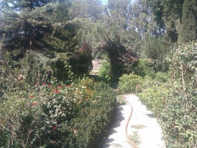 خریدوفروش باغ ویلا در ملارد- فروش باغ ویلا 3200 متری در ملارد(کد177)
