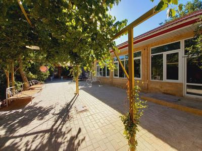 1050 متر باغ ویلای مشجر در شهریار