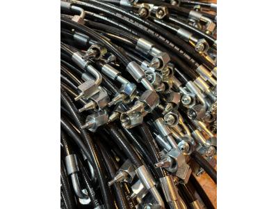 تهیه و توزیع شیلنگهای فشار قوی و شیلنگ هیدرولیک در تهران 