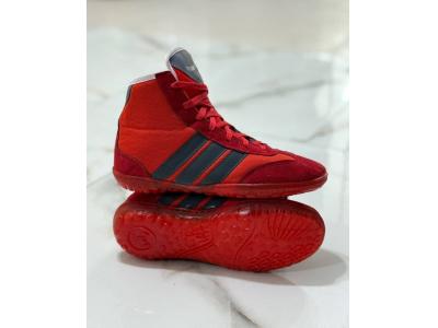 تولید و پخش انواع کفش ورزشی و لوازم ورزشی  در تبریز  