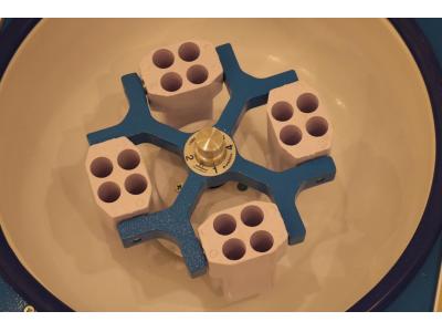 سانتریفیوژ دیجیتال 