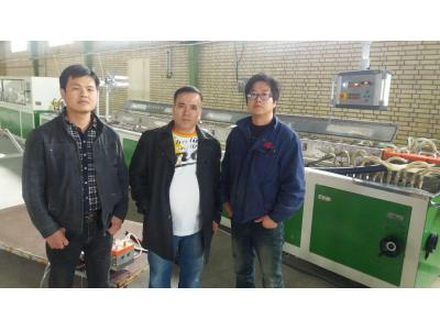 چینی و انگلیسی- مترجم زبان چینی و انگلیسی  آماده همکاری با کارخانجات