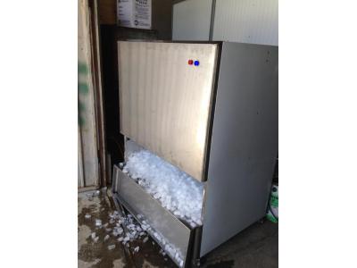 ظرف-تولید و فروش دستگاه  یخساز حبه ای و قالبی ، یخ ساز 