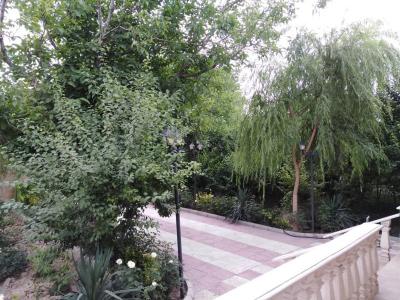گل و فضای سبز-750 متر باغ ویلا با امنیت بالا در شهریار